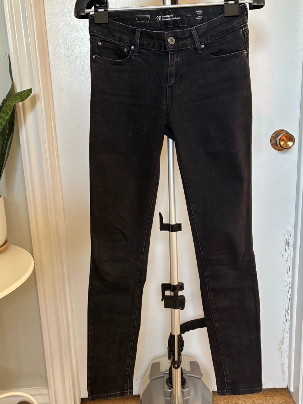 LEVI’S SKINNY JEANS